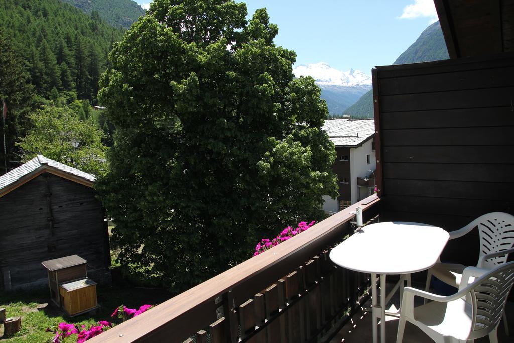 Ferienwohnungen Wallis - Randa Bei Zermatt الغرفة الصورة