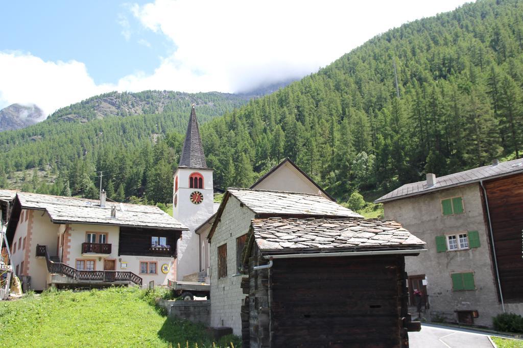 Ferienwohnungen Wallis - Randa Bei Zermatt المظهر الخارجي الصورة