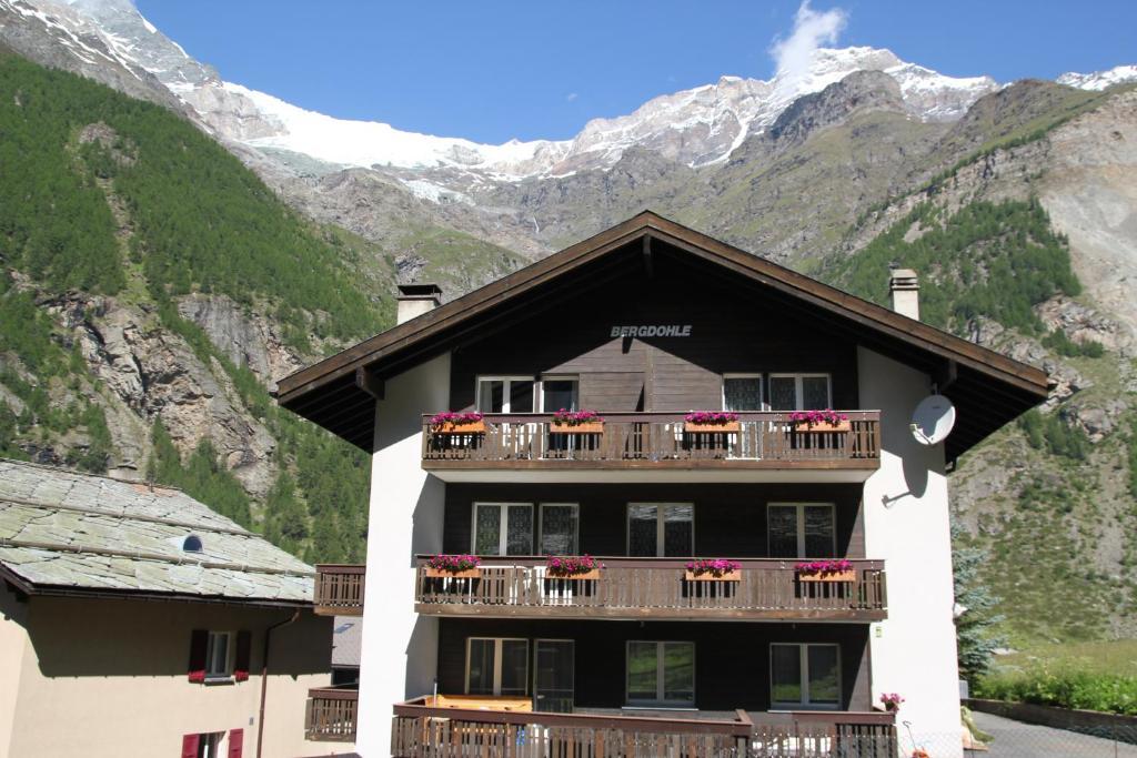 Ferienwohnungen Wallis - Randa Bei Zermatt الغرفة الصورة